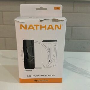 NWT Nathan 1.5L hydration bladder